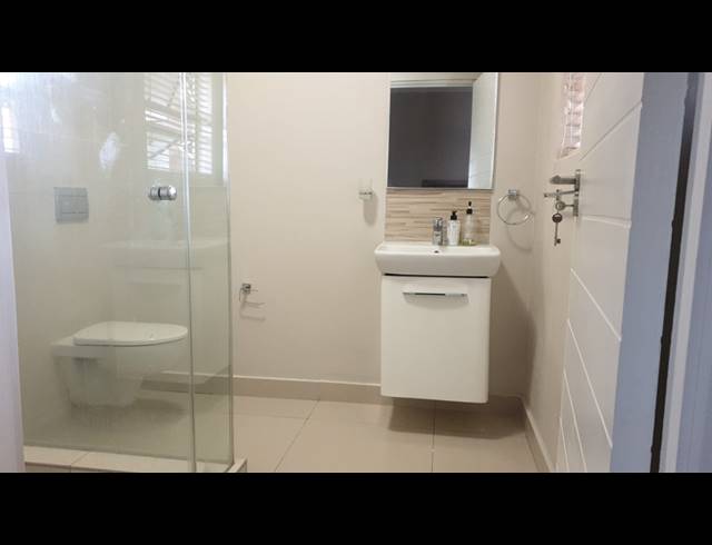 2 BEDROOM APARTMENT FOR SALE IN UMHLANGA RIDGE